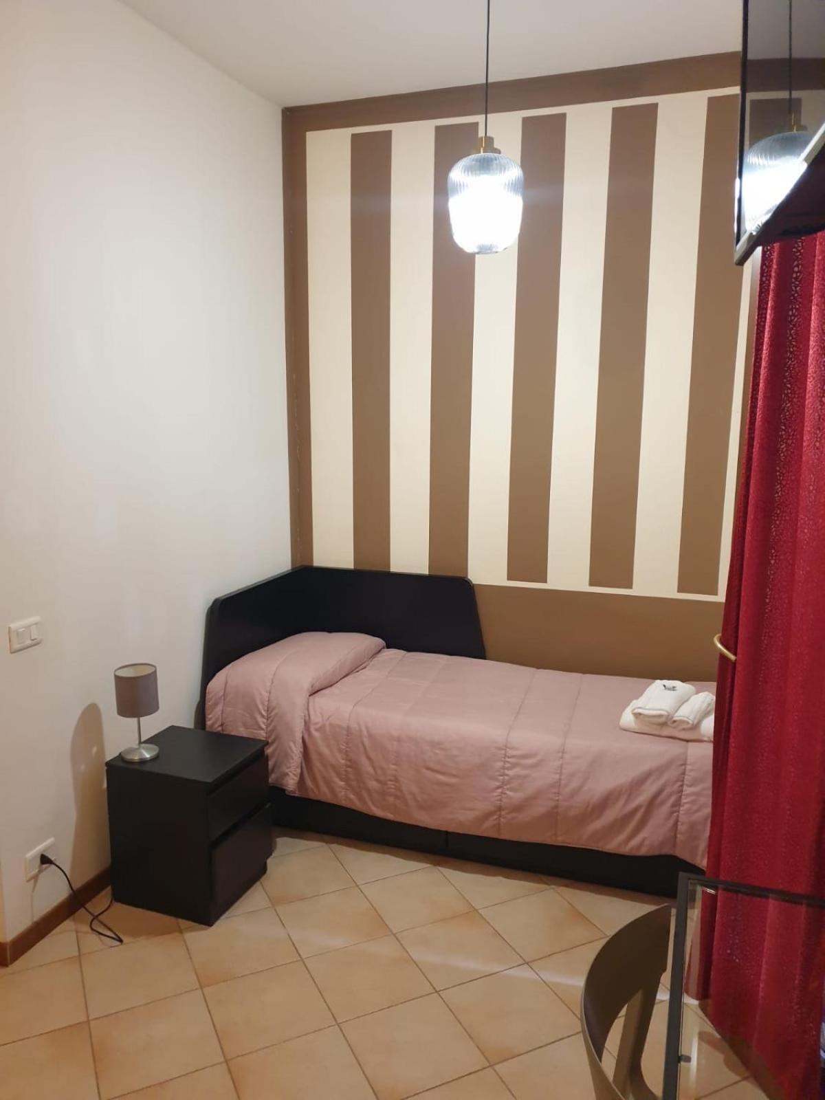 Salotto "900Strati" Hotel Bergamo Luaran gambar
